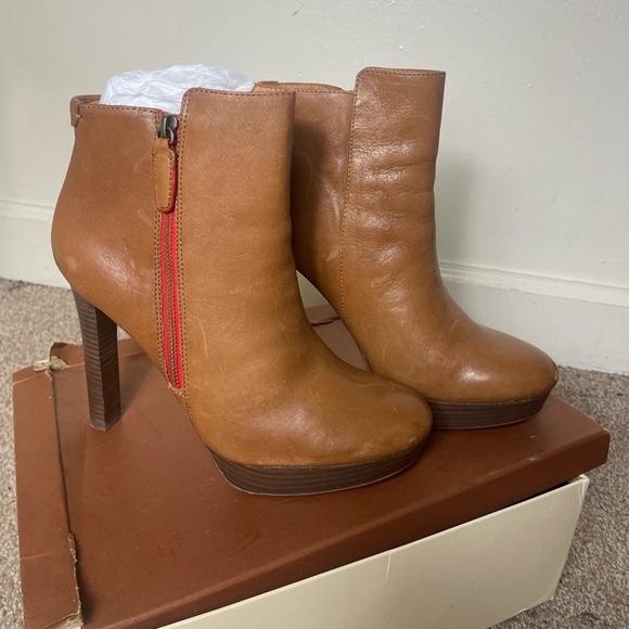 Coach Chryssa High Heel Leather Ankle Boots 9.5B - Picture 1 of 5